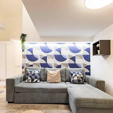 New! Location Flat By The Synagogue *