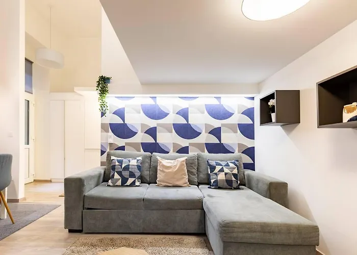 New! Location Flat By The Synagogue *