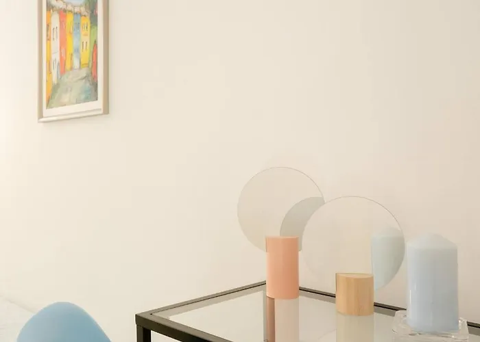 New! Location Flat By The Synagogue *