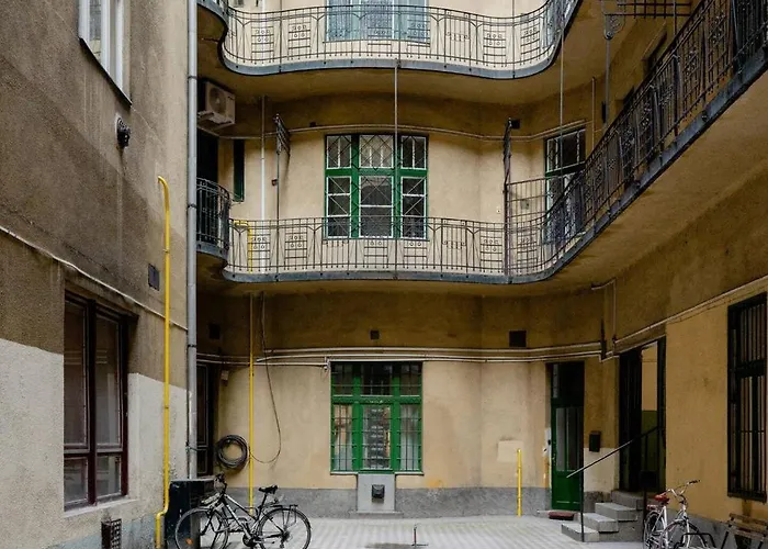 New! Location Flat By The Synagogue Apartament